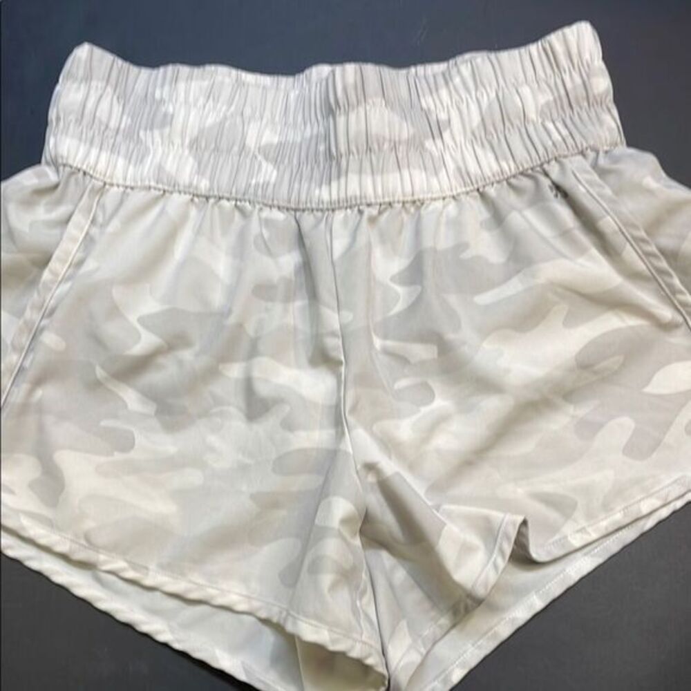 DSG Womens Light Gray Wide Band Camo Print Athletic Shorts Sz Xs